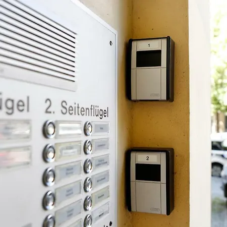 Be In In Prenzlauer Berg Apartment *