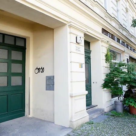 Be In In Prenzlauer Berg Apartment Berlin