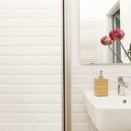 Be In In Prenzlauer Berg Apartment *